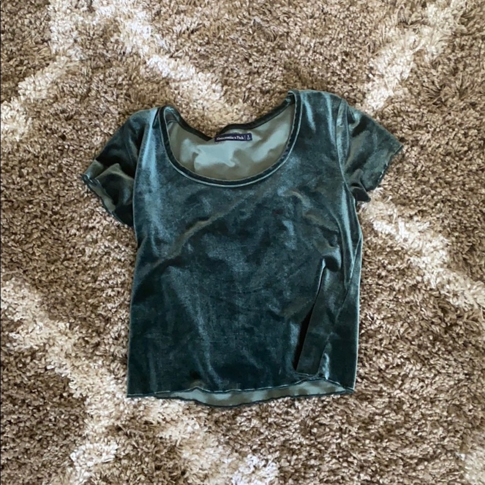 Trendy velvet crop top